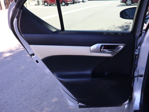 Used 2015 Lexus CT 200h w/ Navigation Package FWD image 24