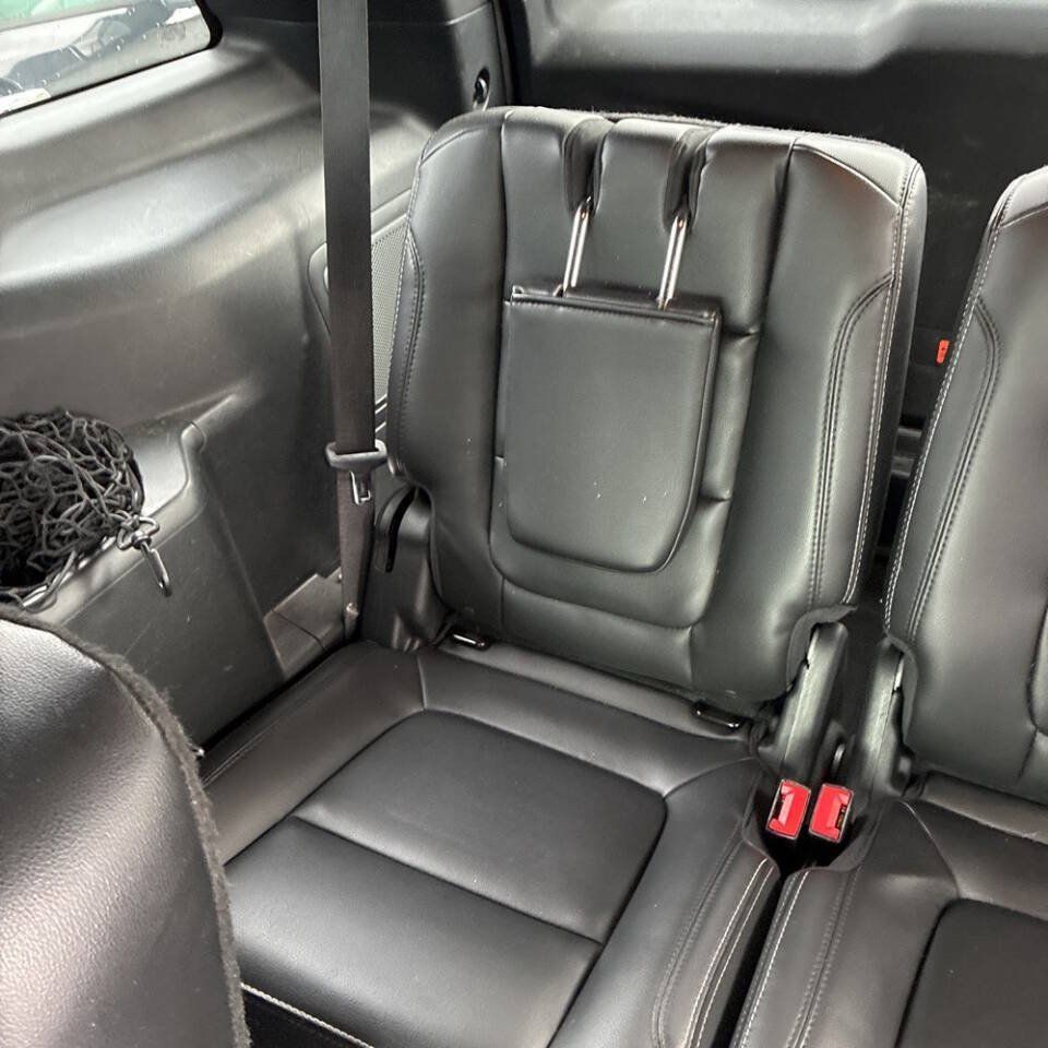Used 2017 Ford Explorer Limited AWD/4WD image 23