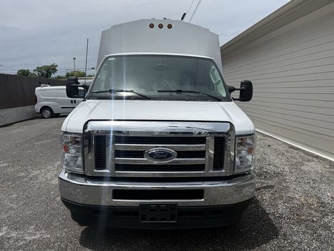 Used 2023 Ford E-350 and Econoline 350 Super Duty w/ Power Windows & Locks Group RWD image 8