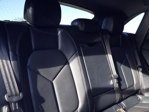 Certified 2023 Porsche Macan S image 23