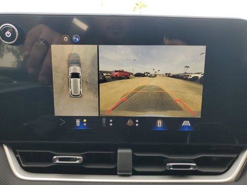New 2026 Chevrolet Equinox LT FWD image 24