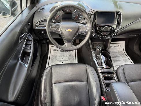 Used 2018 Chevrolet Cruze Premier w/ Premier True North Edition FWD image 16