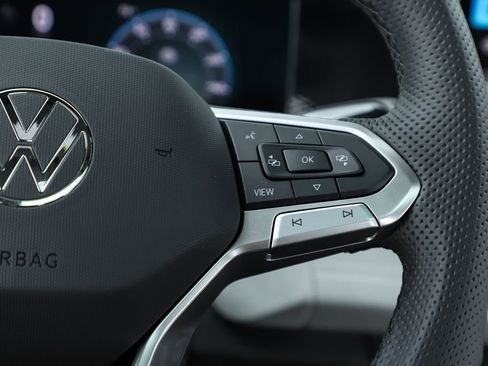 New 2026 Volkswagen Tiguan SE R-Line image 61