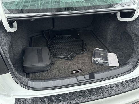 Used 2023 Volkswagen Jetta GLI Autobahn w/ GLI Black Package image 11