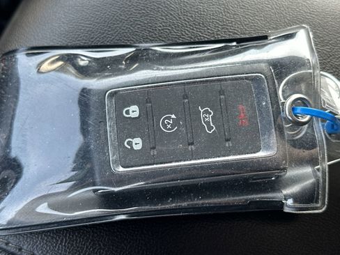 Used 2024 Jeep Grand Cherokee L Laredo image 35