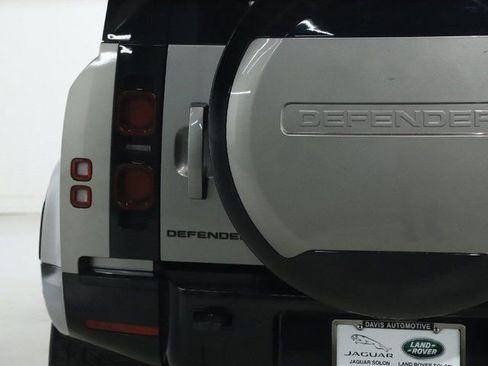 Certified 2024 Land Rover Defender 110 X-Dynamic SE image 46