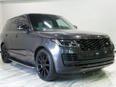Used 2018 Land Rover Range Rover Supercharged AWD/4WD image 3