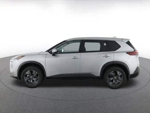 Used 2025 Nissan Rogue SV FWD image 5