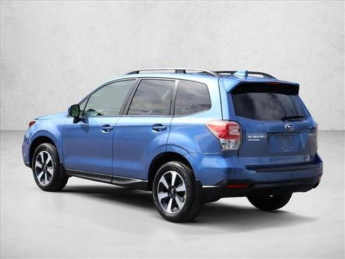 Used 2018 Subaru Forester 2.5i Premium AWD/4WD image 8