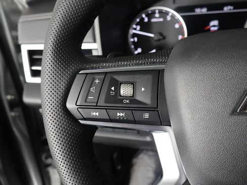 New 2026 Mitsubishi Outlander SE image 42