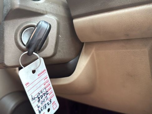 Used 2009 Jeep Liberty Sport image 32