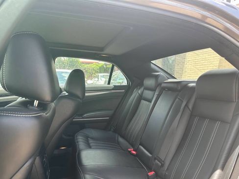 Used 2018 Chrysler 300 S w/ 300S Premium Group RWD image 26