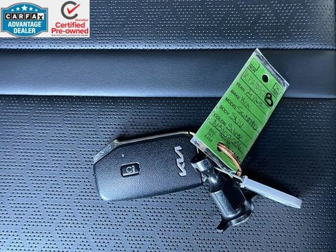 Used 2022 Kia Sorento S image 43