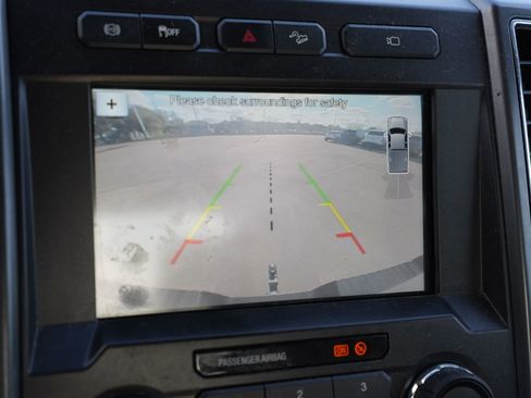 Used 2017 Ford F250 XLT w/ XLT Premium Package image 13