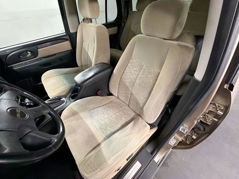 Used 2005 GMC Envoy SLE w/ Sle Preferred Equipment Group image 16