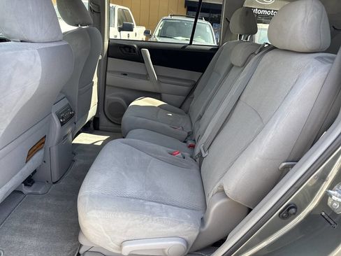 Used 2010 Toyota Highlander 2WD image 18