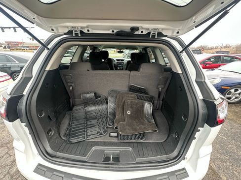 Used 2017 Chevrolet Traverse LT w/ Style and Technology Package image 26