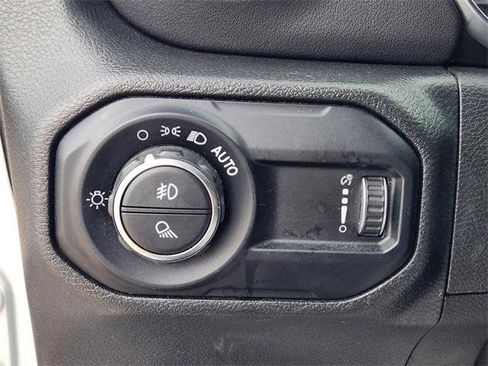 Certified 2023 Jeep Gladiator Overland AWD/4WD image 26
