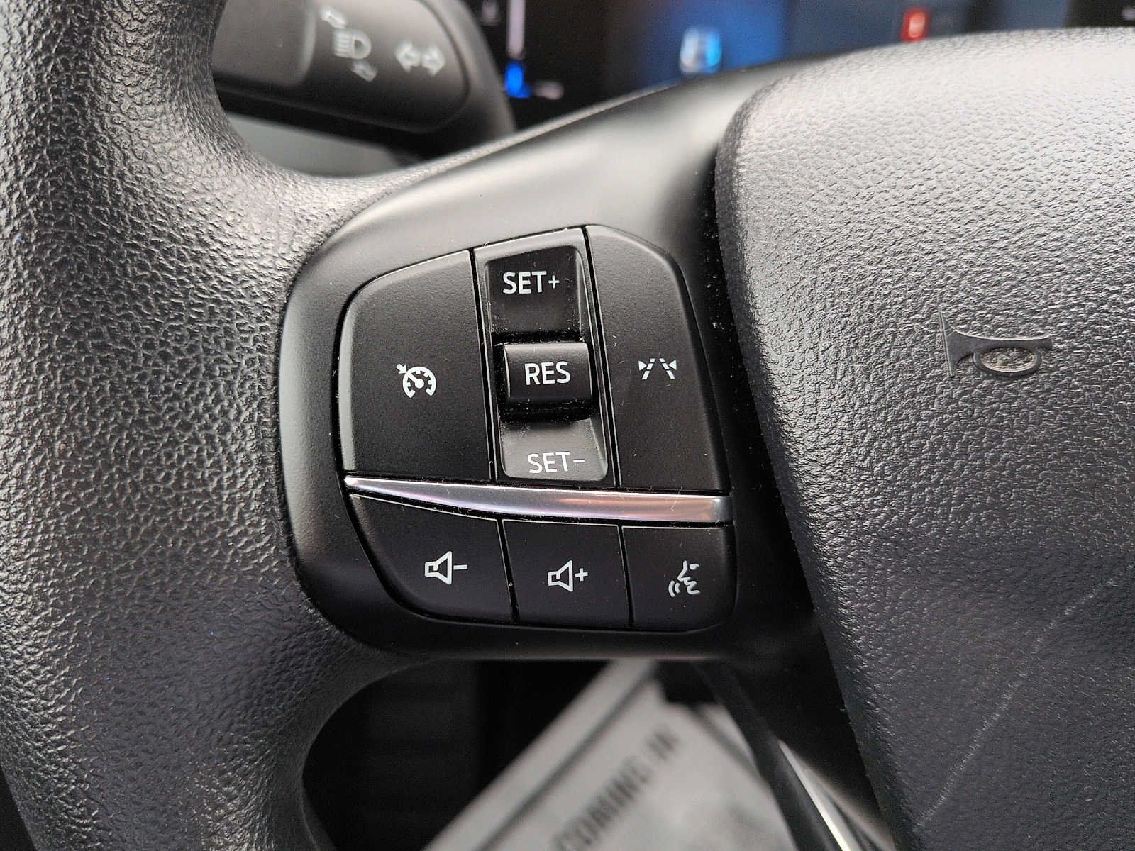 Used 2025 Ford Escape Active AWD/4WD image 15