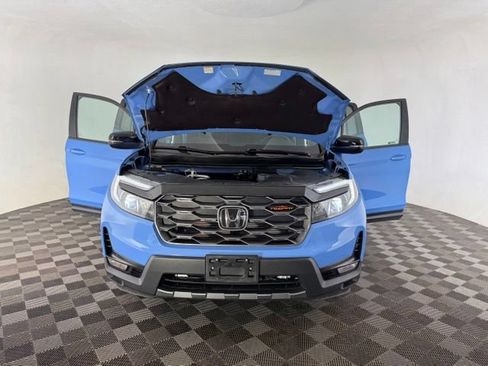 Used 2024 Honda Ridgeline TrailSport image 11