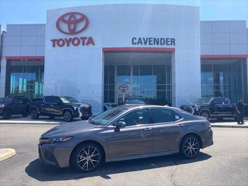 Certified 2024 Toyota Camry SE FWD image 1
