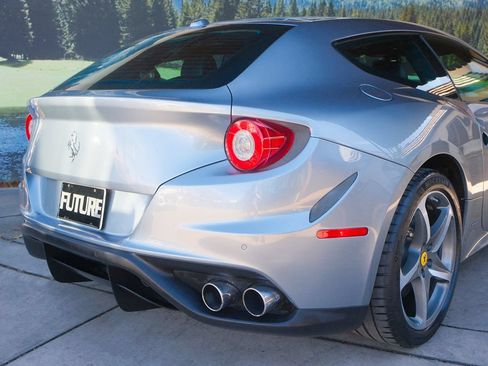 Used 2012 Ferrari FF AWD/4WD image 32