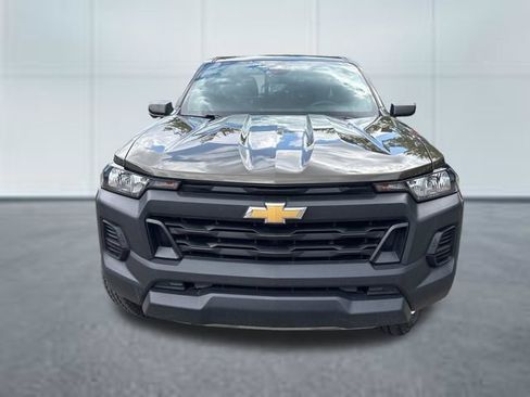 Used 2023 Chevrolet Colorado W/T w/ WT Convenience Package II AWD/4WD image 6