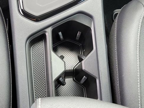 Certified 2024 Volkswagen Taos SE w/ Panoramic Sunroof Package image 32