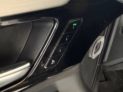 Used 2025 Acura MDX FWD w/ Technology Package image 14