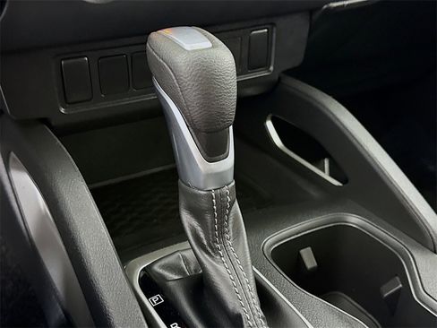 Certified 2024 Nissan Frontier SV image 10