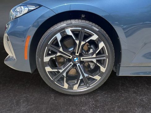 Used 2025 BMW 330i xDrive Sedan w/ Premium Package image 31