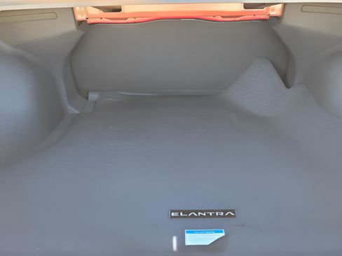 New 2026 Hyundai Elantra SE image 29