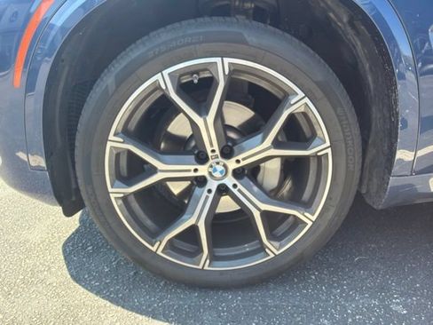 Used 2021 BMW X5 xDrive40i w/ M Sport Package AWD/4WD image 13