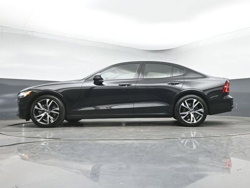 Used 2025 Volvo S60 B5 Plus AWD/4WD image 39