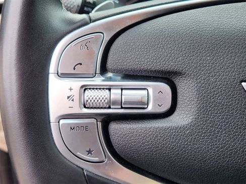 Used 2022 Genesis GV70 2.5T image 18