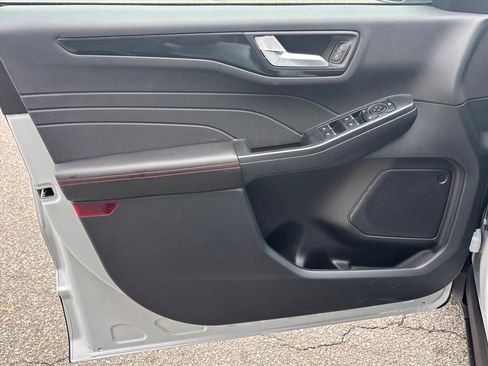 New 2026 Ford Escape ST-Line w/ Tech Pack #1 AWD/4WD image 9