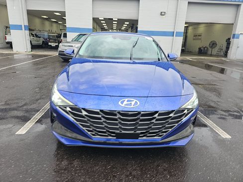 Used 2021 Hyundai Elantra Limited w/ Cargo Package FWD image 2
