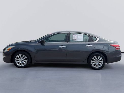 Used 2013 Nissan Altima 2.5 S FWD image 6