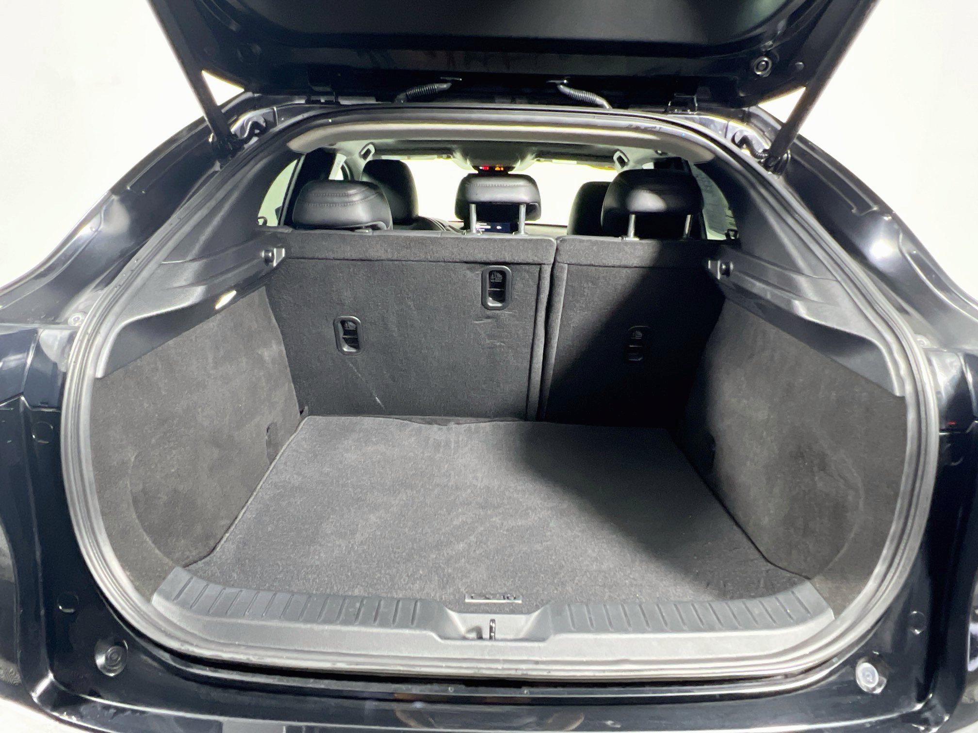 Used 2022 MAZDA CX-30 AWD 2.5 S w/ Premium Package image 33