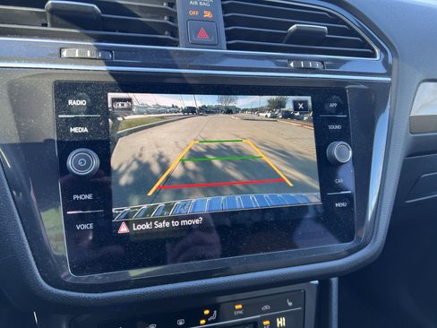 Certified 2024 Volkswagen Tiguan SE image 23