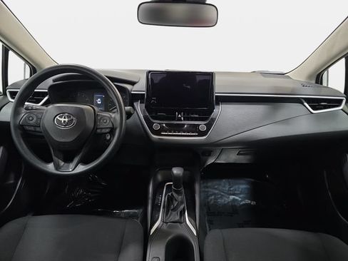 Certified 2025 Toyota Corolla LE FWD image 9