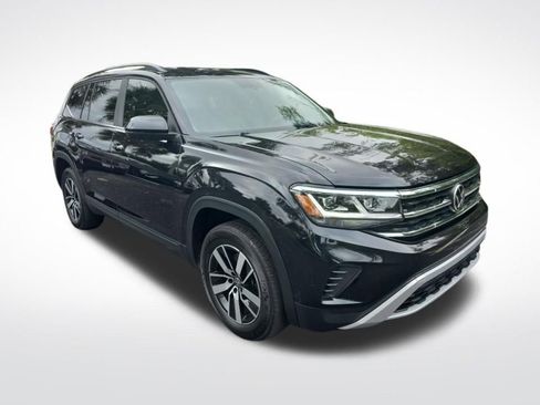 Used 2022 Volkswagen Atlas SE image 2