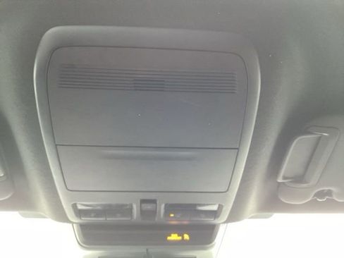 Used 2024 MAZDA MAZDA3 s image 26