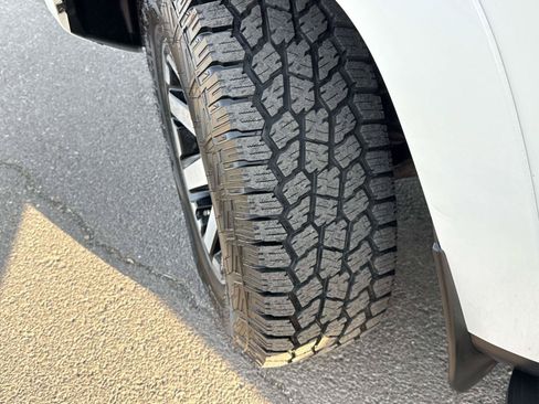 Used 2021 Toyota 4Runner TRD Off-Road Premium w/ Moonroof Package AWD/4WD image 9