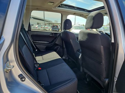 Used 2017 Subaru Forester 2.5i Premium w/ All-Weather Package AWD/4WD image 17
