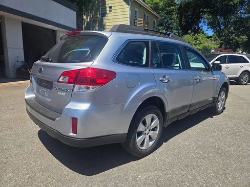 Used 2012 Subaru Outback 2.5i AWD/4WD image 3