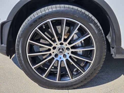 Used 2022 Mercedes-Benz GLC 300 4MATIC Coupe image 12