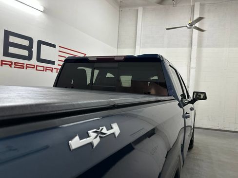 Used 2019 GMC Sierra 1500 SLE w/ SLE Value Package AWD/4WD image 12