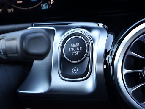 New 2026 Mercedes-Benz GLB 250 4MATIC image 28