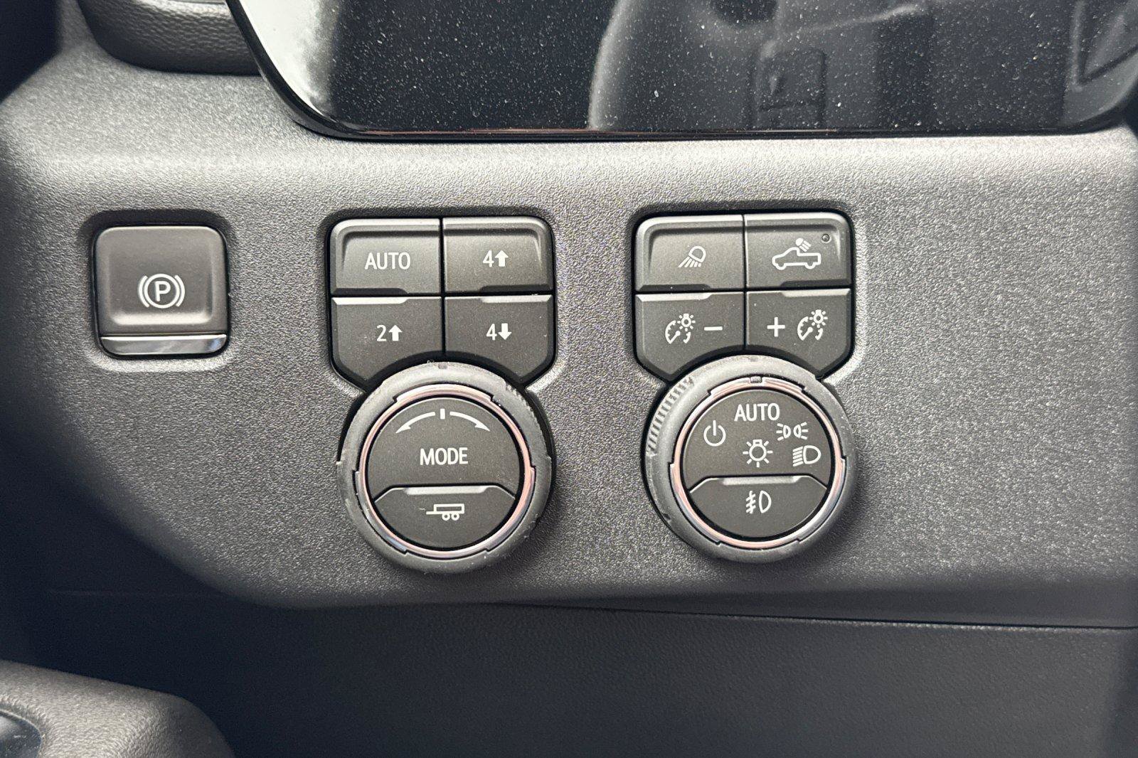 New 2026 Chevrolet Silverado 1500 RST w/ Safety Package AWD/4WD image 33